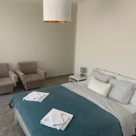 Lux House Olga ルマ