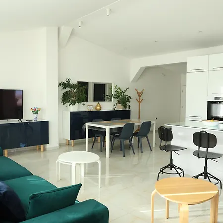 アパート Lux House Olga ルマ