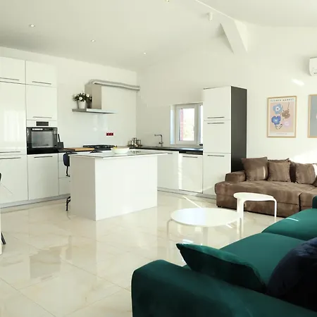 Lux House Olga アパート *