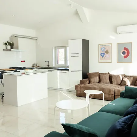 Lux House Olga