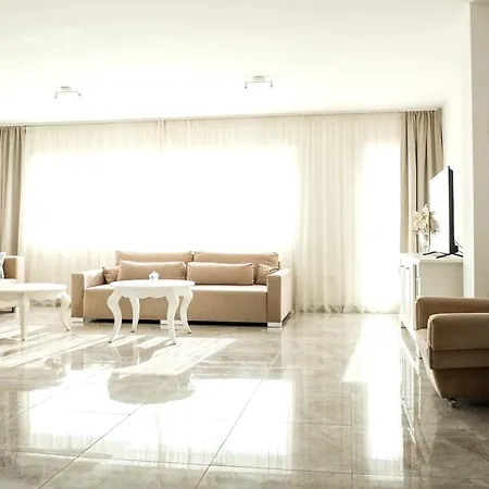 アパート Lux House Olga ルマ