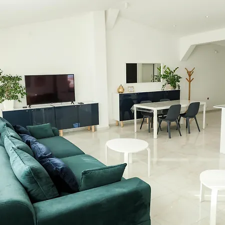 Lux House Olga *