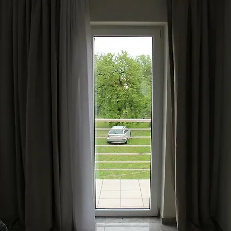 アパート Lux House Olga ルマ